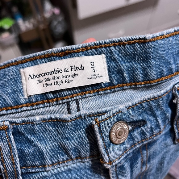 Abercrombie and Fitch Straight Jeans - Picture 2 of 9